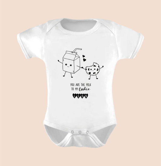 YOU ARE THE MILK TO MY COOKIE UND NAME - Personalisierbarer Baby-Body
